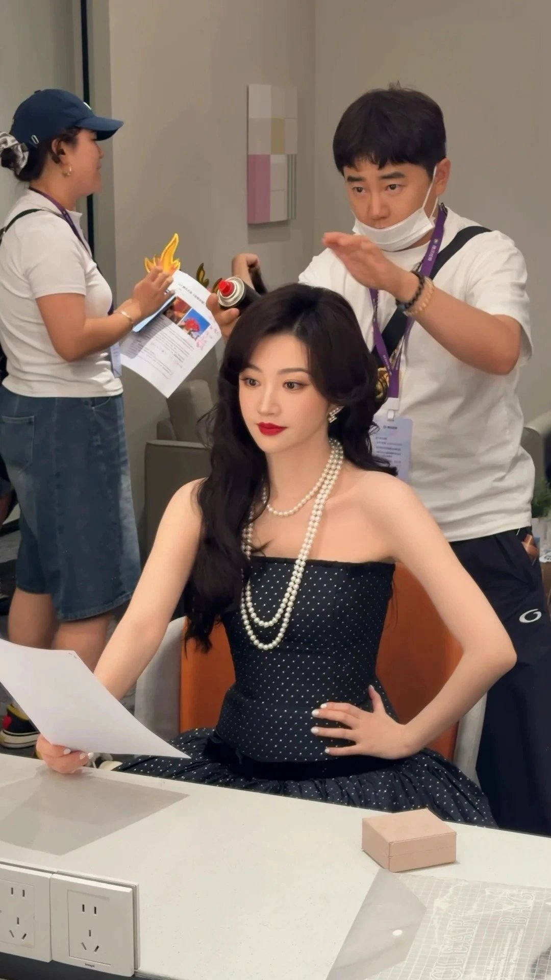 28-1782607735-ngoc-nu-showbiz-dan-xep-em-dep-vu-lua-tien-mang-thai-ho-tai-xuat-rang-ro-sau-scandal-chan-dong