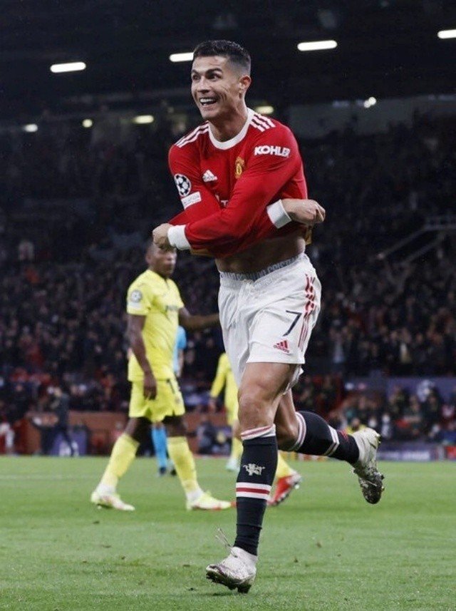 ronaldo42-1633082463