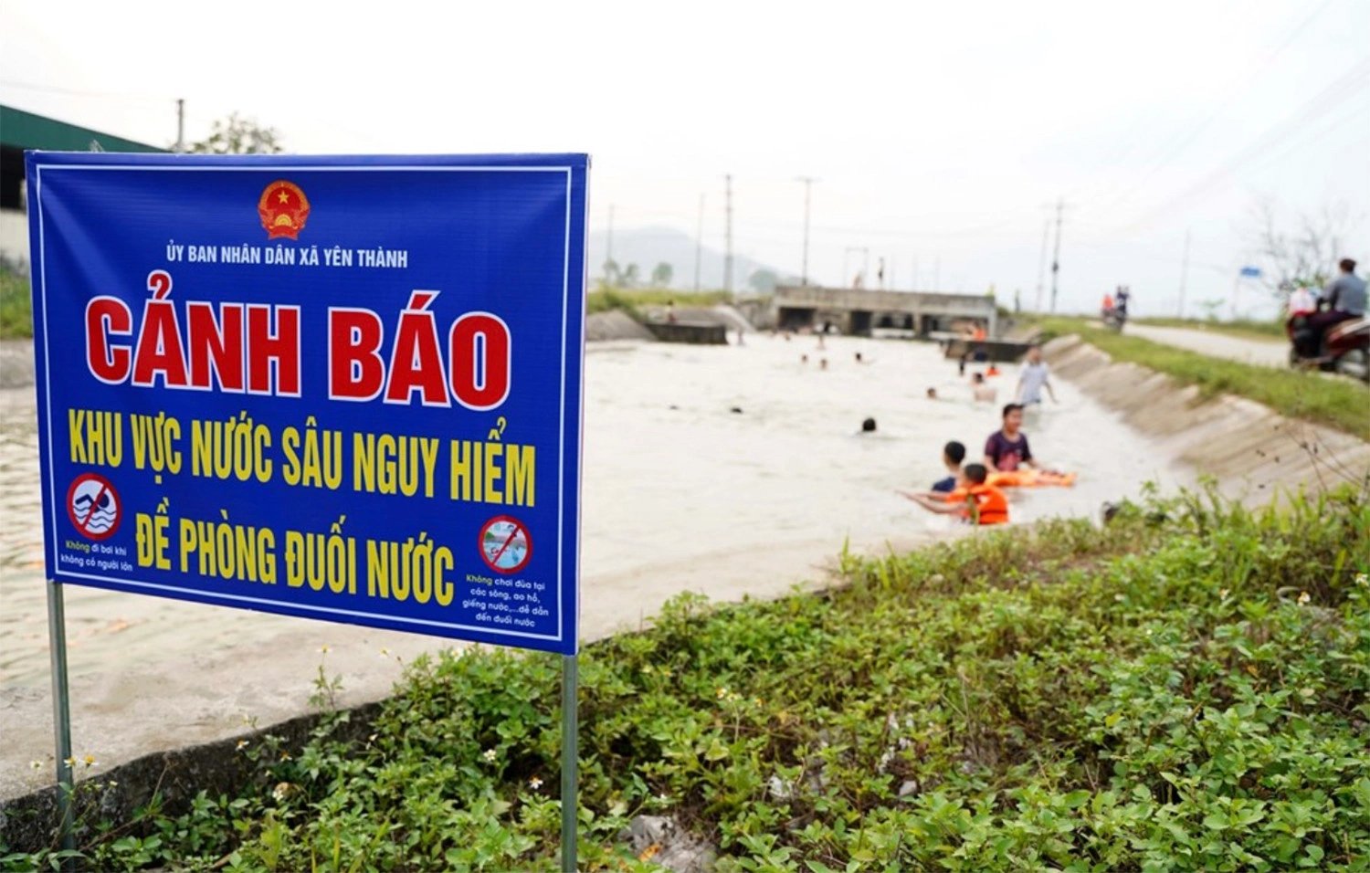29-1782693038-noi-dau-tot-cung-cua-nguoi-cha-mat-3-dua-con-trong-3-nam-vi-duoi-nuoc