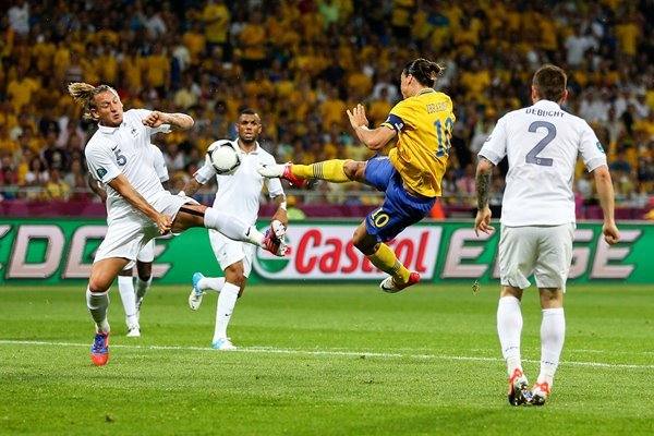 30-1782832790-phap-va-thuy-dien-lan-dau-gap-nhau-tai-world-cup-sau-gan-mot-the-ky-cho-doi