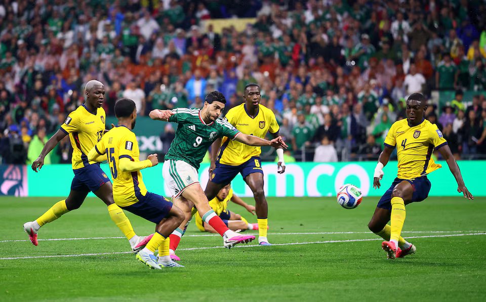01-1782880749-mexico-thang-ecuador-hen-anh-o-vong-18-world-cup