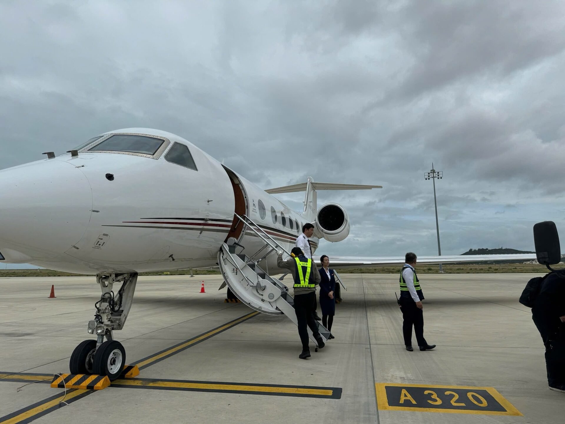 Giải Pháp Bay Riêng Cho Khách Hàng Cá Nhân Tại Việt Nam với JetVina - JetVina | Air Charter Service Platform