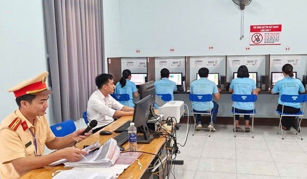 Từ 1/6, áp dụng bộ đề lý thuyết mới trong kỳ thi sát hạch cấp giấy phép lái xe