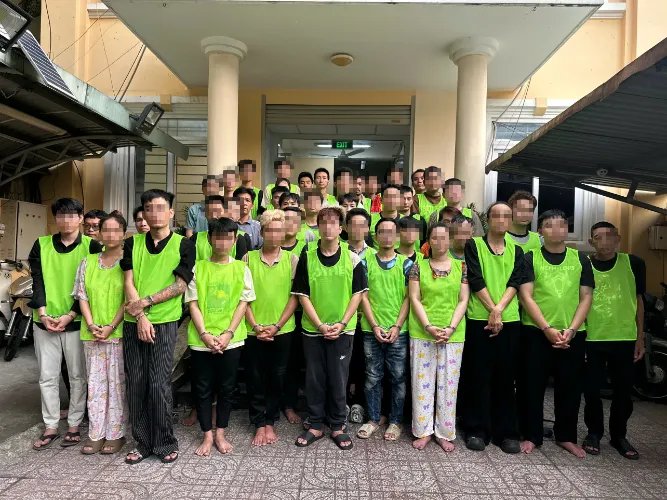 03-1783037393-ca-si-nhac-si-tang-nhat-tue-bi-bat-vi-tang-tru-va-to-chuc-su-dung-trai-phep-chat-ma-tuy