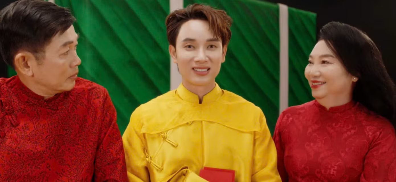03-1783066685-khi-truc-nhan-lam-nhiep-anh-gia-cho-ba-me-bo-anh-du-lich-bong-hoa-series-hai