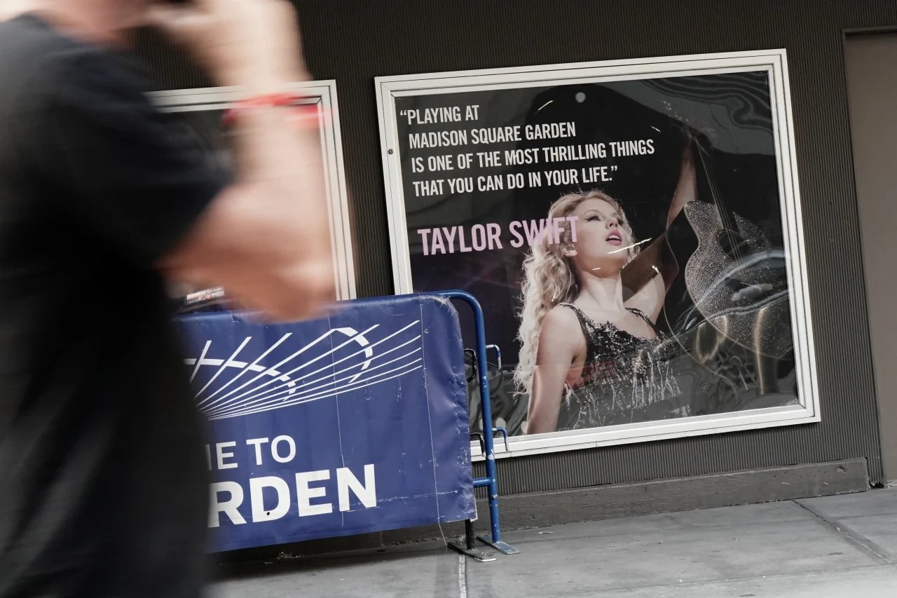 04-1783133597-taylor-swift-chinh-thuc-len-xe-hoa-cung-travis-kelce-trong-dam-cuoi-sieu-an-ninh-tai-new-york