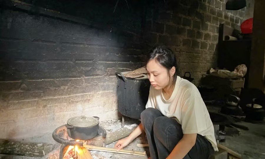 04-1783148088-hanh-trinh-vuot-kho-cua-nua-sinh-nguoi-thai-xu-thanh-tu-bua-com-dau-phu-den-canh-cua-dai-hoc-su-pham