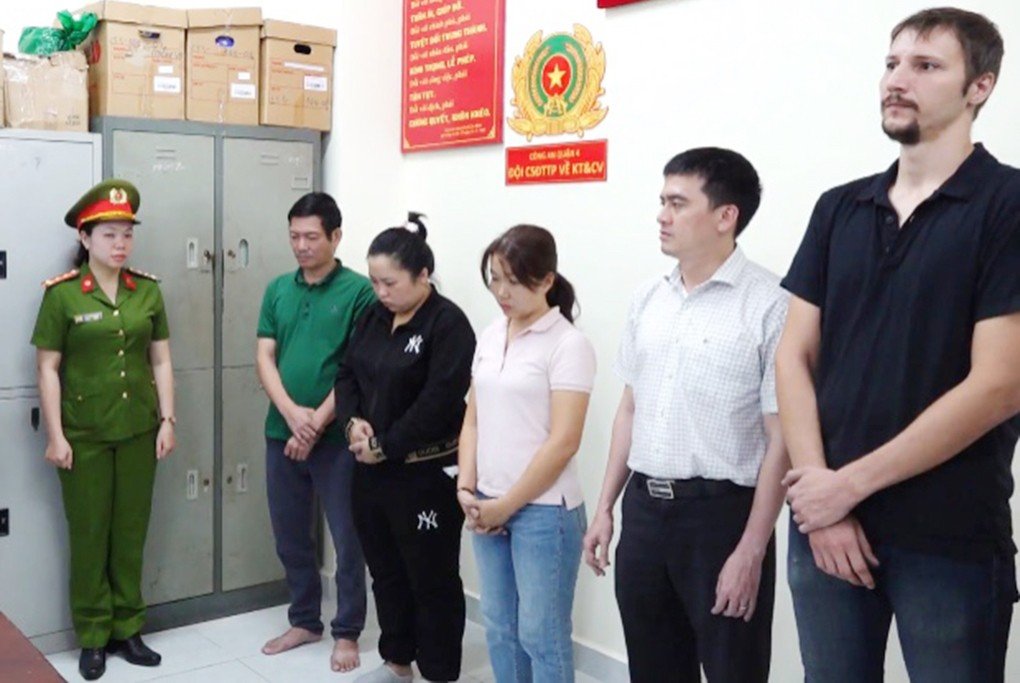 Hai công ty ở Sài Gòn núp bóng hoạt động tín dụng đen