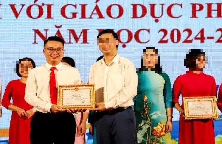 06-1783296162-chan-dung-bat-ngo-cua-thay-giao-tre-bi-giu-khan-cap-trong-vu-mua-diem-10-toan-o-tuyen-quang