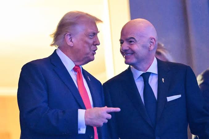 06-1783300903-su-can-thiep-chan-dong-tu-nha-trang-tong-thong-trump-goi-dien-cho-chu-tich-fifa-dao-nguoc-the-do-cua-ngoi-sao-tuyen-my-truoc-tran-dai-chien