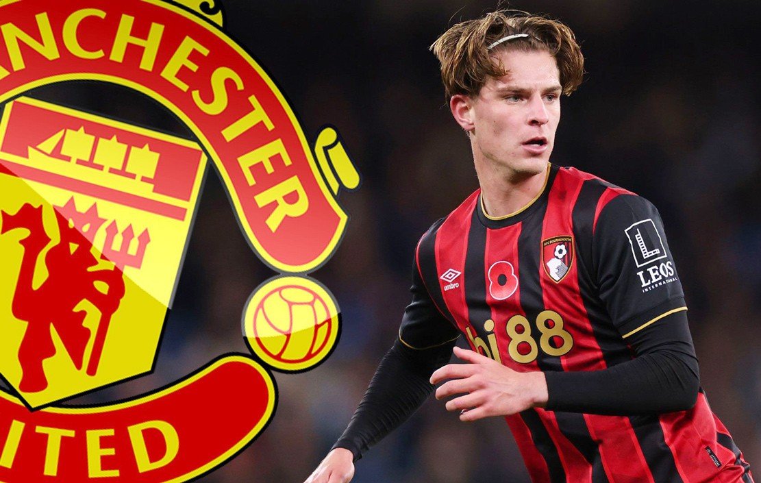 08-1783498684-mu-quyet-theo-duoi-alex-scott