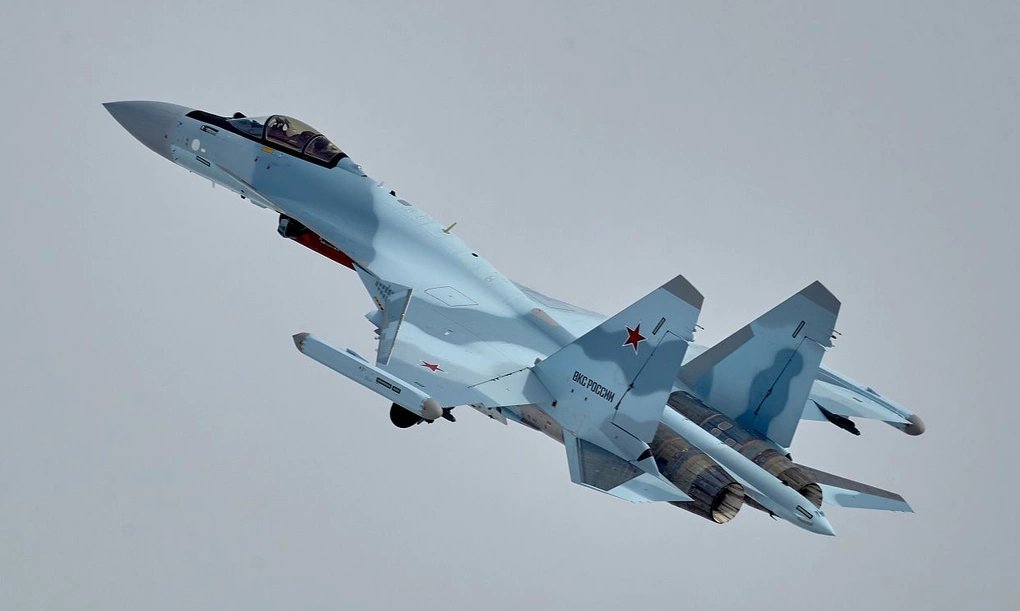 09-1783570401-khong-chien-nghet-tho-ukraine-tuyen-bo-ban-roi-manh-thu-su-35s-cua-nga