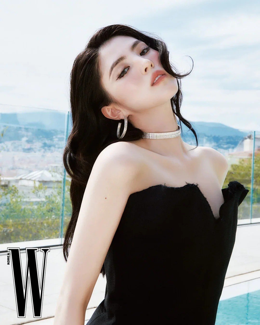10-1783650374-kho-roi-mat-truoc-man-dien-bikini-dao-pho-paris-day-noi-loan-cua-han-so-hee