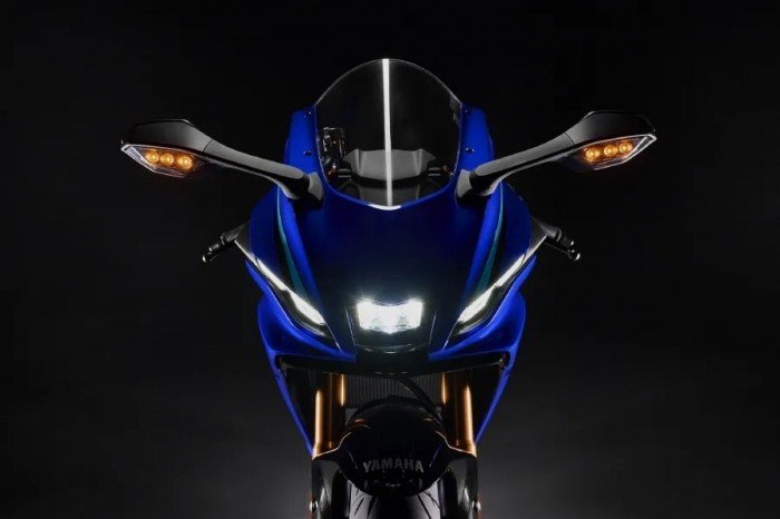 Yamaha-R7-1