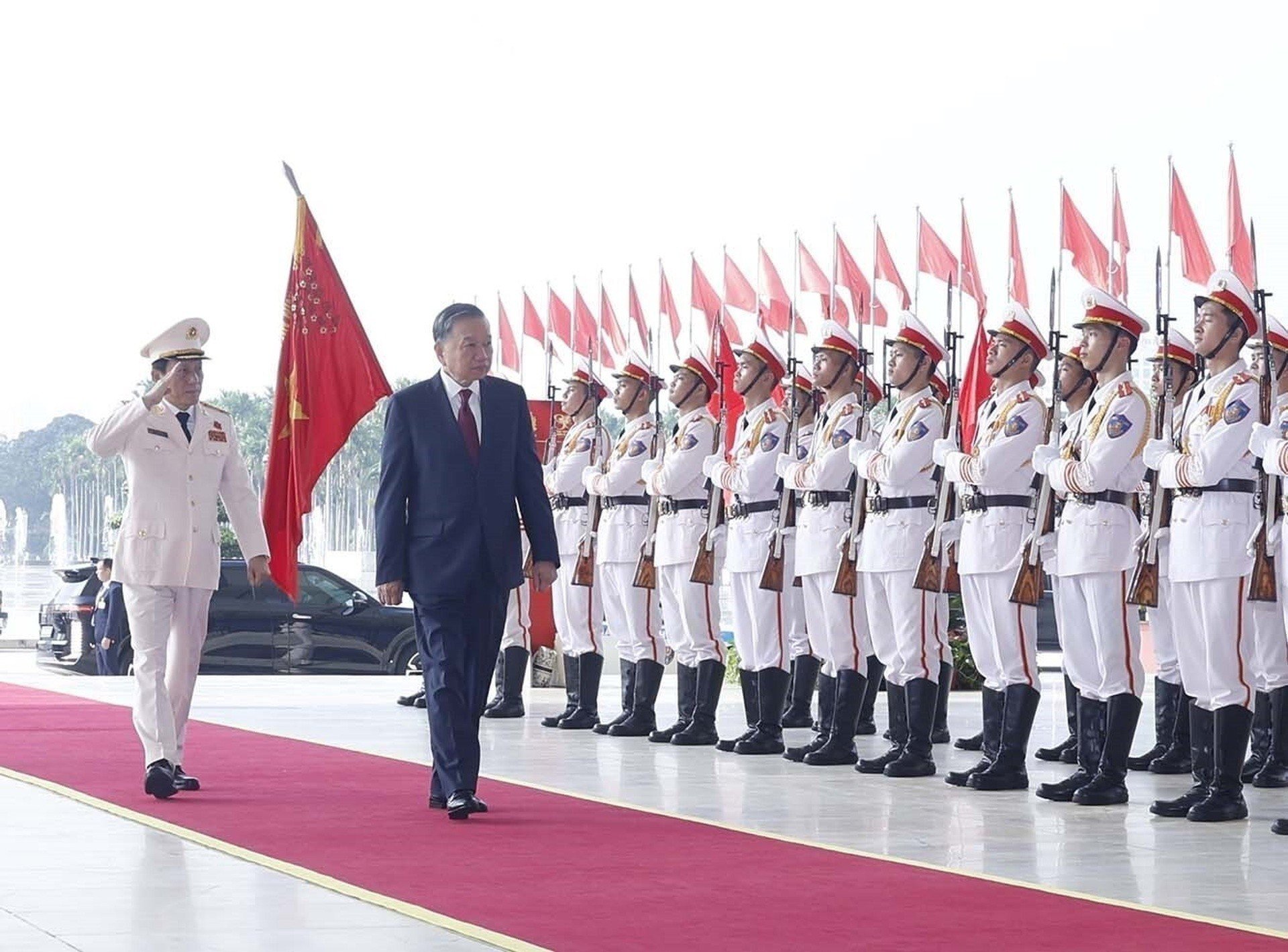 11-1783758167-tong-bi-thu-chu-tich-nuoc-to-lam-du-le-ky-niem-80-nam-ngay-truyen-thong-luc-luong-an-ninh-nhan-dan
