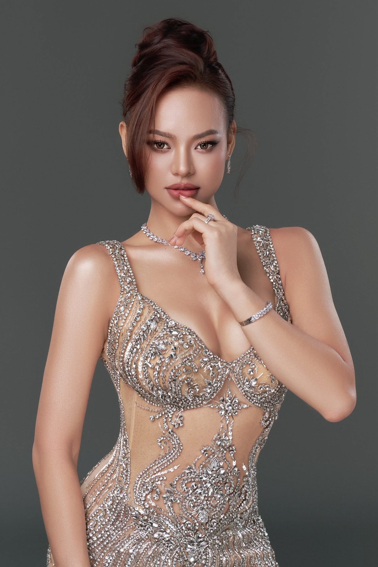 11-1783758966-a-hau-mai-ngo-tu-tin-truoc-ngay-len-duong-chinh-chien-miss-supranational-2026