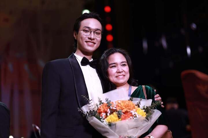Nữ NSƯT có con trai đang gây sốt tại show "Anh trai vượt ngàn chông gai" - Ảnh 2.