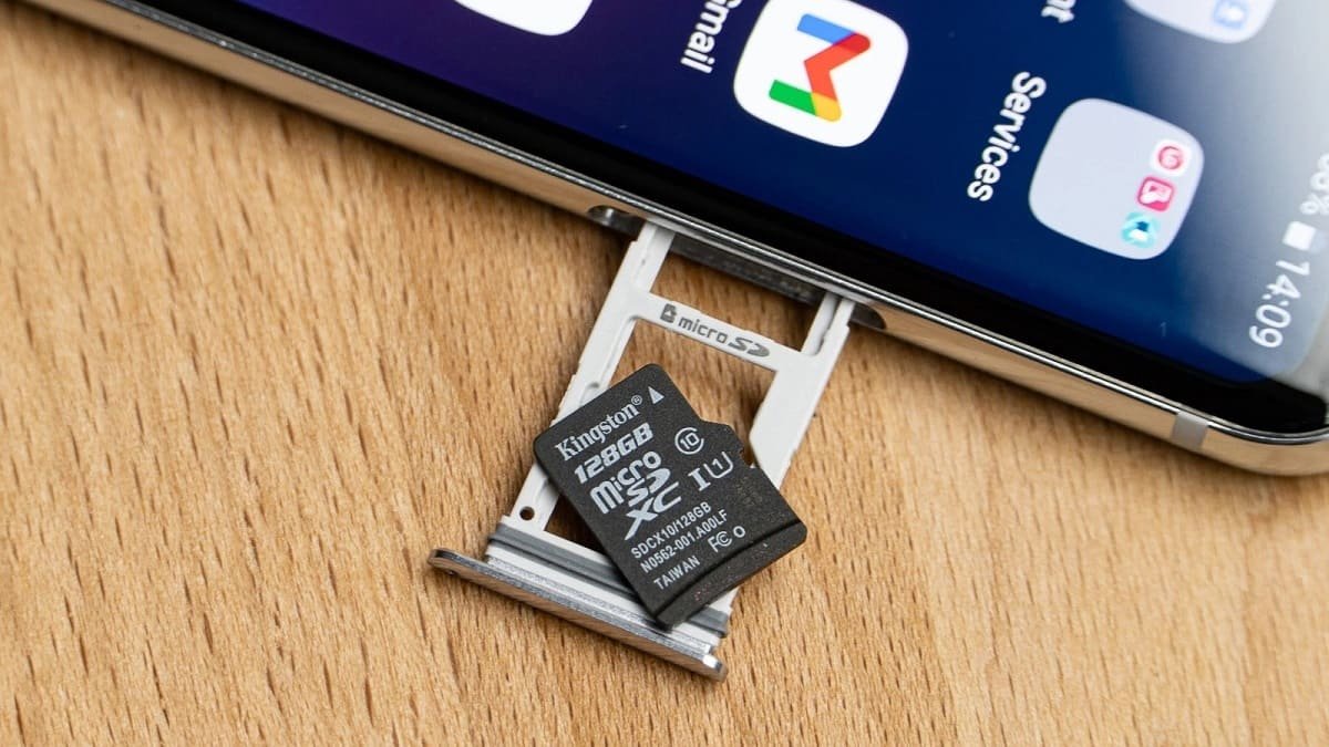 Hướng dẫn cách lắp thẻ nhớ vào điện thoại SamSung