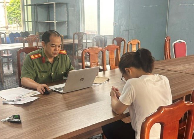 14-1783988906-hai-phong-xu-phat-nguoi-phu-nu-tung-tin-bia-dat-nuoc-song-ma-nhiem-thach-tin