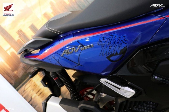 Honda-ADV-160-2