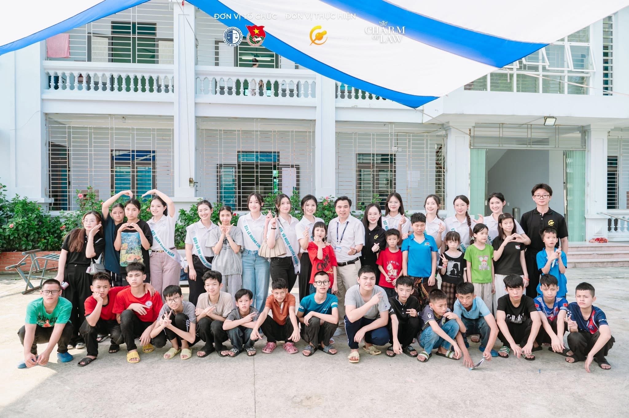 15-1784112275-charm-of-law-2026-hanh-trinh-toa-sang-cua-nhung-nu-sinh-tai-sac-ven-toan