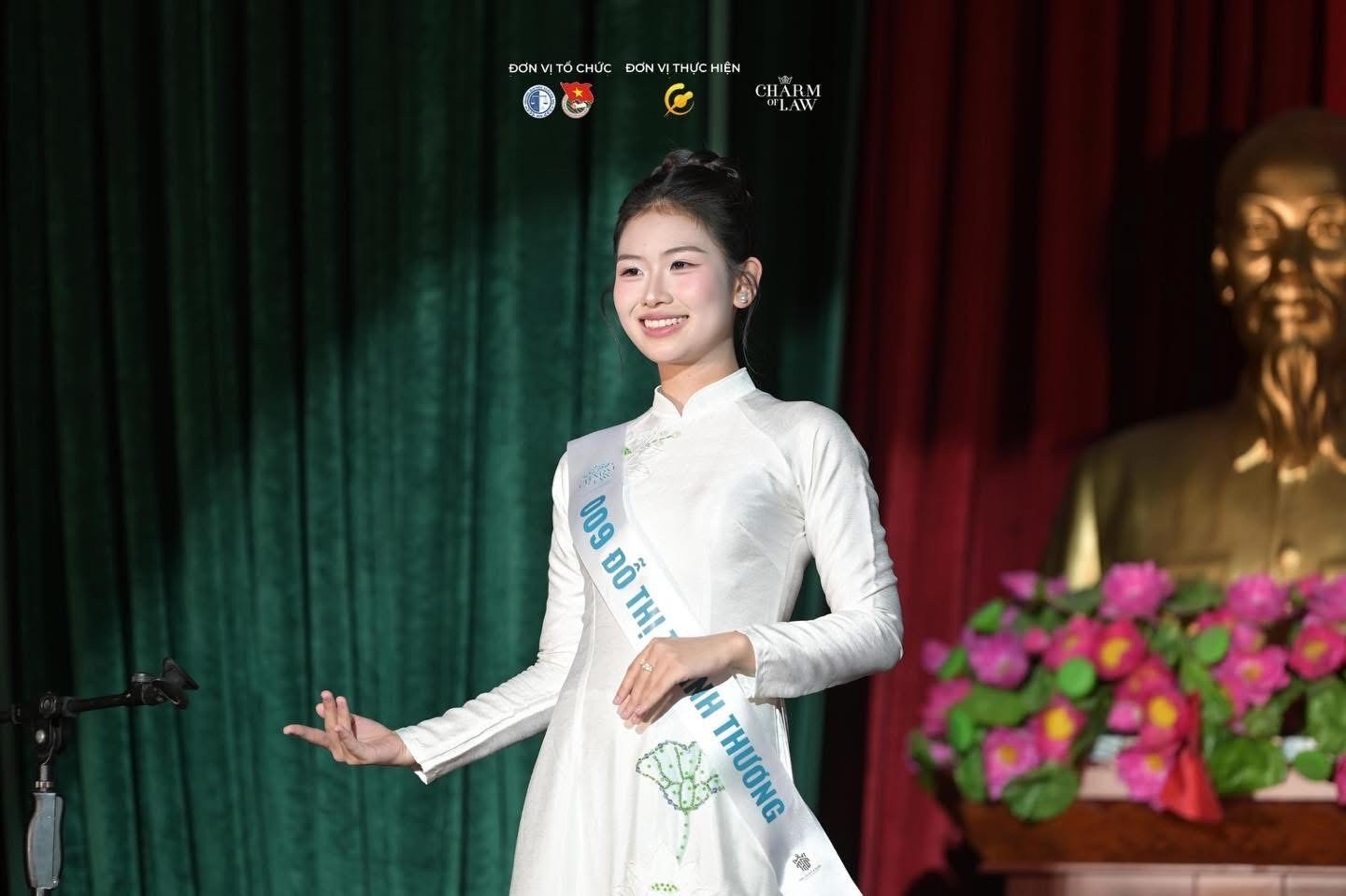 15-1784112275-charm-of-law-2026-hanh-trinh-toa-sang-cua-nhung-nu-sinh-tai-sac-ven-toan