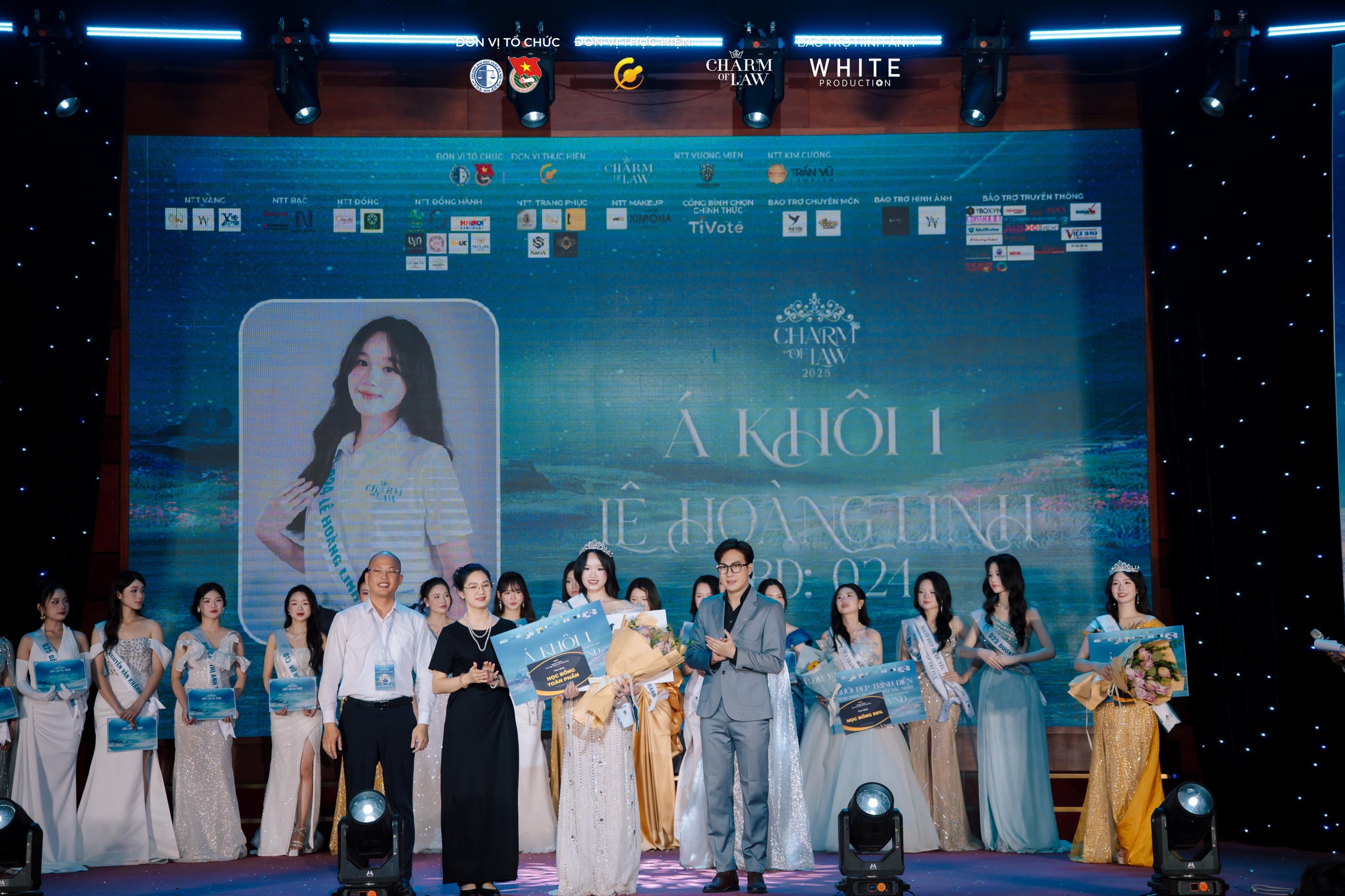 15-1784112277-charm-of-law-2026-hanh-trinh-toa-sang-cua-nhung-nu-sinh-tai-sac-ven-toan