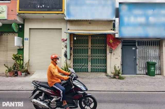 co-gai-bi-quay-roi-tai-co-so-tri-lieu-vat-ly
