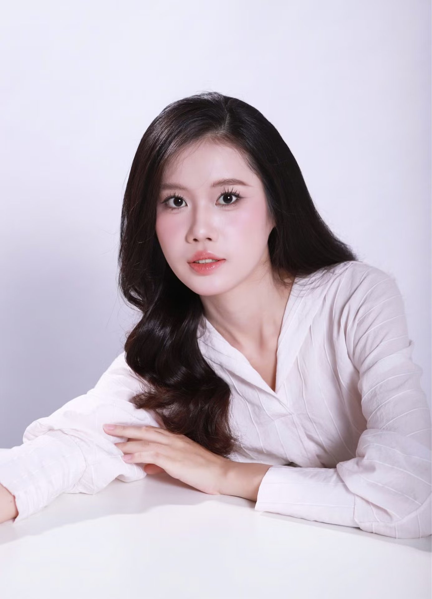 16-1784175052-bo-tu-my-nhan-thanh-hoa-do-bo-hoa-hau-viet-nam-2026-noi-got-dan-chi-do-thi-ha-de-toa-sang