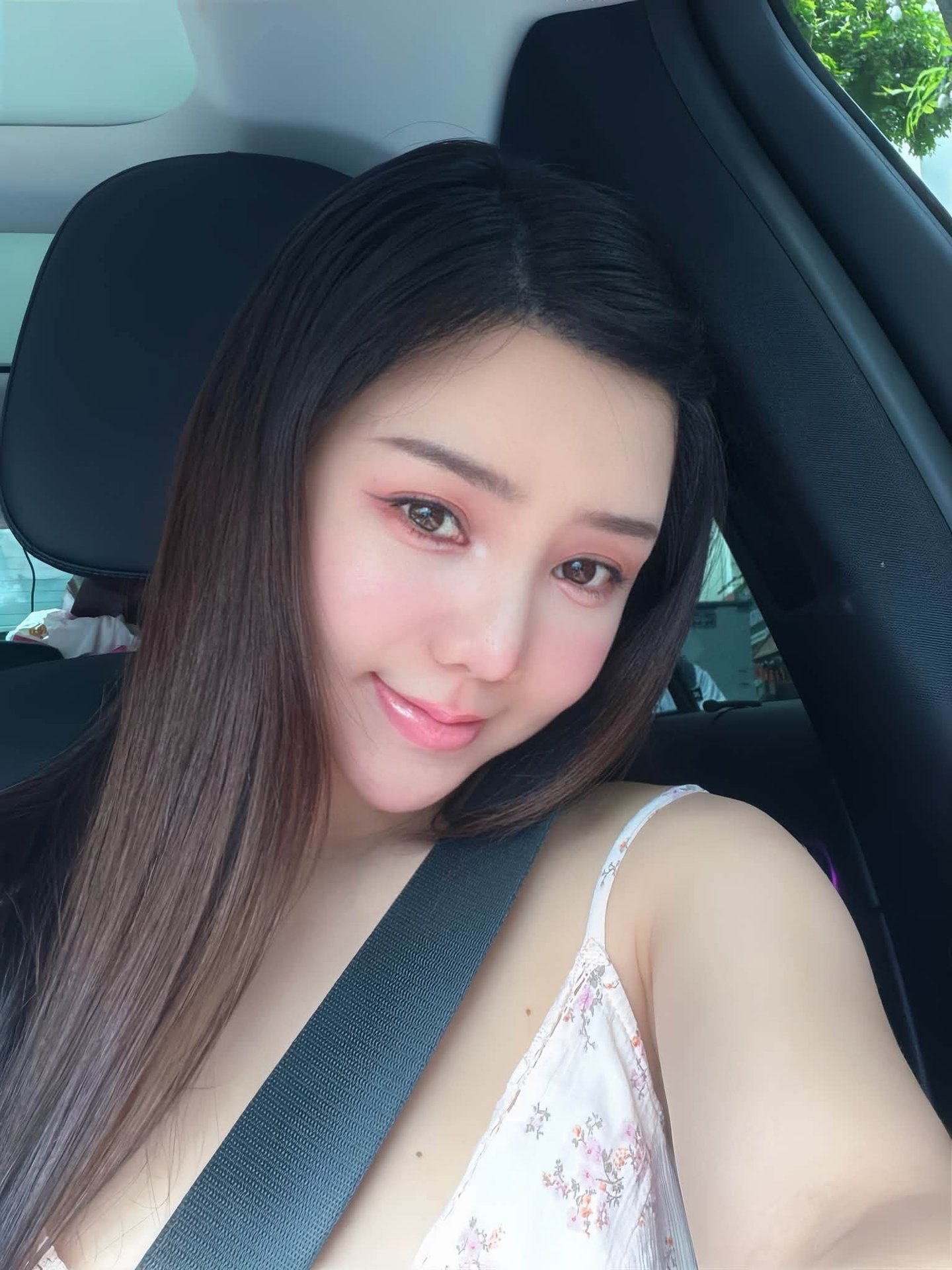 18-1784340922-quynh-kool-xuat-hien-voi-dien-mao-la-lam-trong-loat-anh-doi-thuong