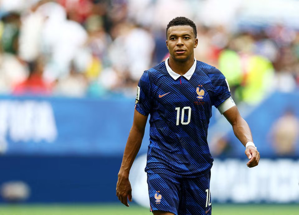 20-1784516603-mbappe-gianh-giay-vang-world-cup-lan-hai