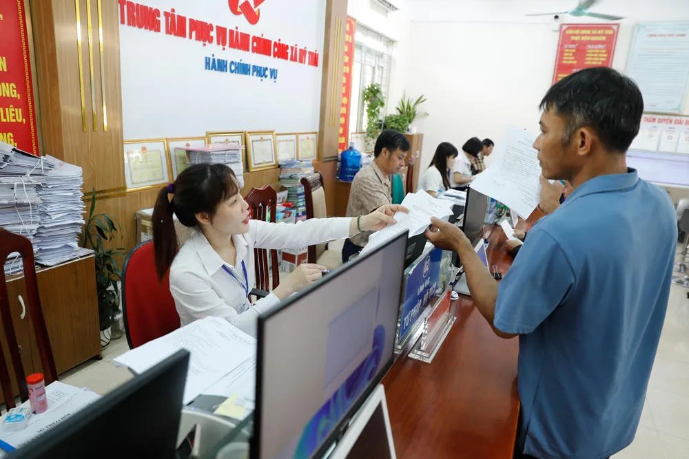 20-1784517465-viet-nam-ban-hanh-tieu-chi-danh-gia-ai-cong-vu