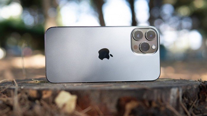 iPhone-13-Pro-Max-Review-undisputed-battery-champion