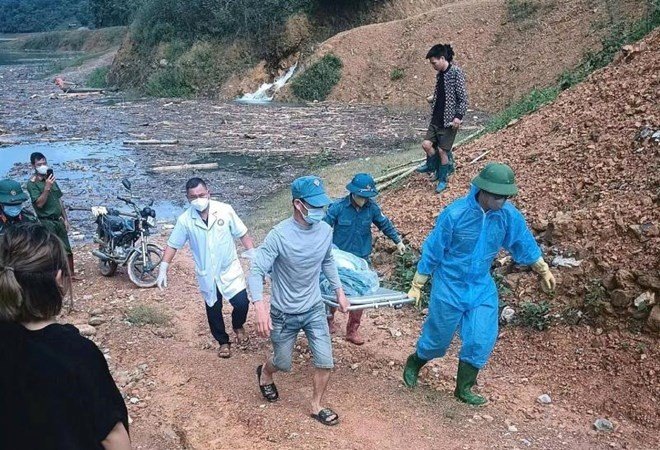 20-1784537358-tim-thay-thi-the-nan-nhan-vu-lu-quet-o-lai-chau-cach-noi-xay-ra-thien-tai-gan-20-km
