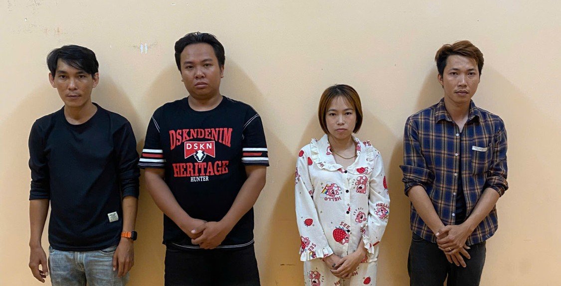 21-1784590157-phan-no-vi-ban-nhan-tin-ru-vo-di-nha-nghi-thanh-nien-lap-muu-dan-canh-cuop-tai-san