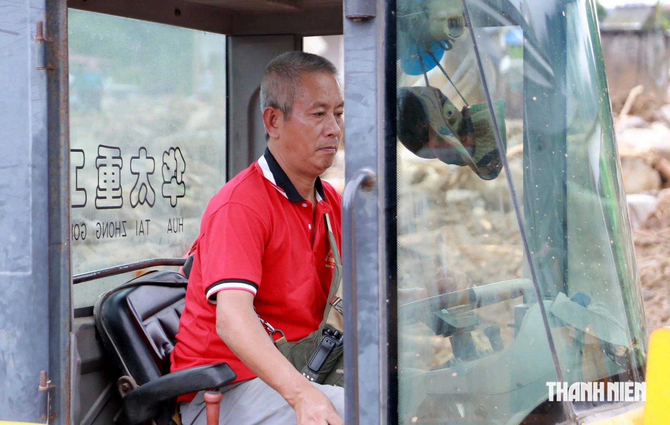 21-1784642842-vuot-hon-700-km-den-vung-lu-muong-than-doi-cuu-ho-thanh-hoa-quyet-o-lai-den-khi-ba-con-on-dinh-chung-toi-moi-ra-ve