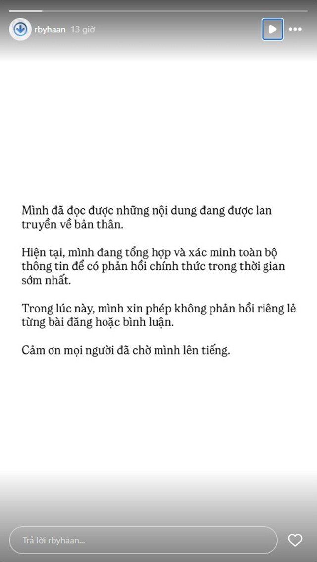 22-1784708952-ram-ro-hinh-anh-nghi-to-dat-ky-choi-bong-cuoi-nguoi-dep-chinh-thuc-len-tieng-phan-hoi