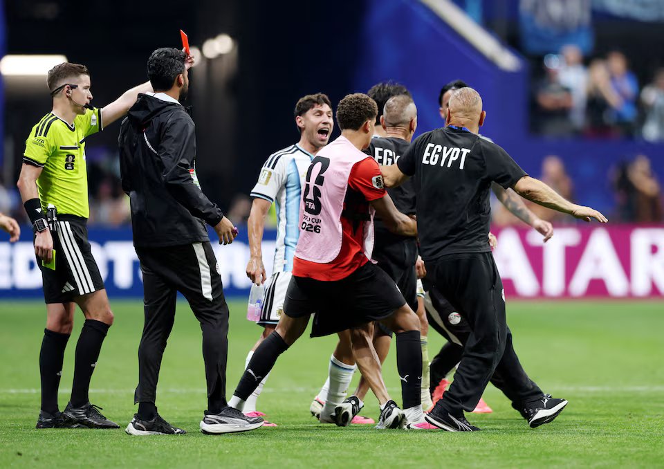 23-1784796254-ai-cap-to-trong-tai-thien-vi-argentina-ket-qua-dieu-tra-cua-fifa-ra-sao