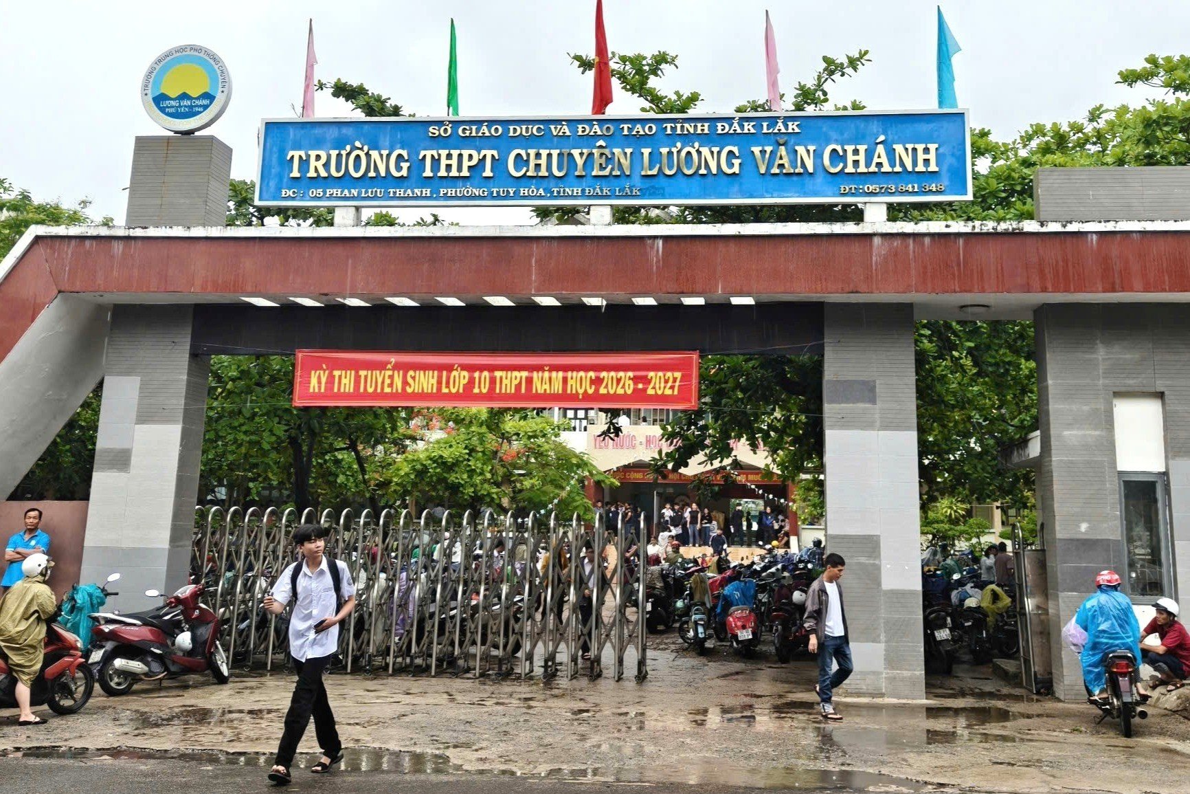 26-1785071744-thi-sinh-dat-3-diemmon-van-trung-tuyen-chuyen-luong-van-chanh-hieu-truong-noi-gi