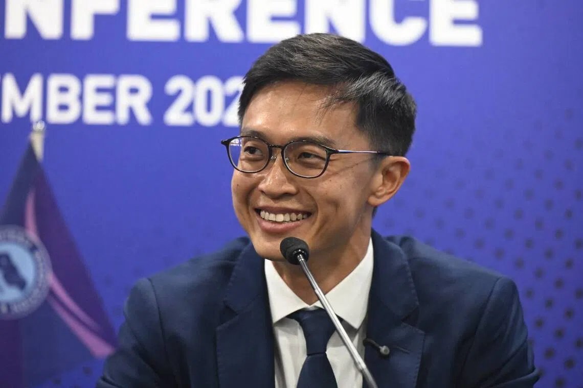 27-1785120568-hlv-singapore-noi-gi-ve-tran-thang-7-0-cua-dt-viet-nam