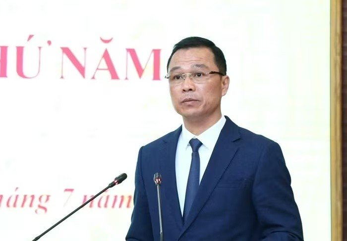 27-1785138031-tan-chu-tich-ubnd-tinh-thanh-hoa-cam-ket-xay-dung-bo-may-theo-phuong-cham-6-ro-7-dam