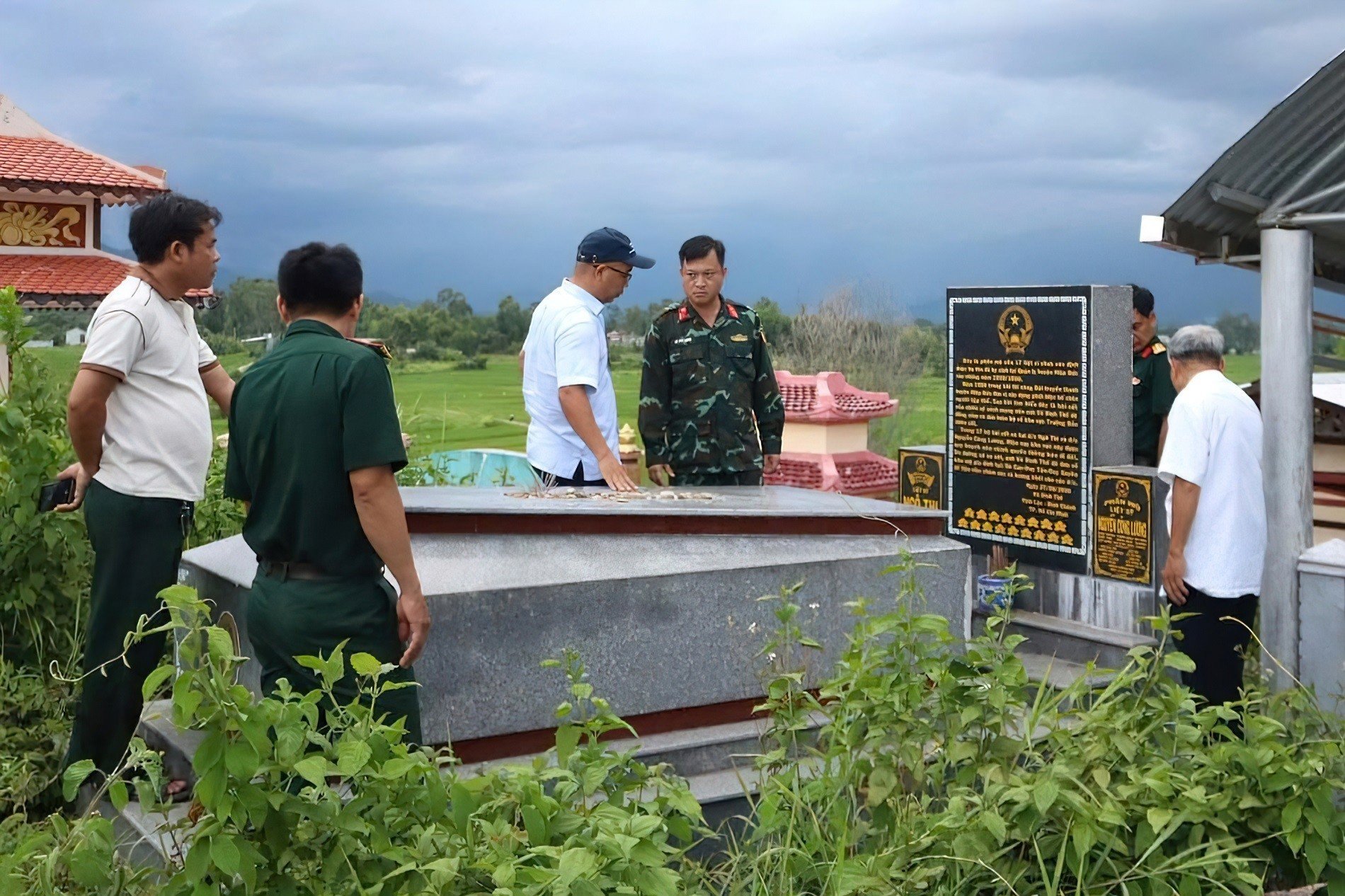 30-1785371891-xac-minh-thong-tin-17-hai-cot-nghi-la-liet-si