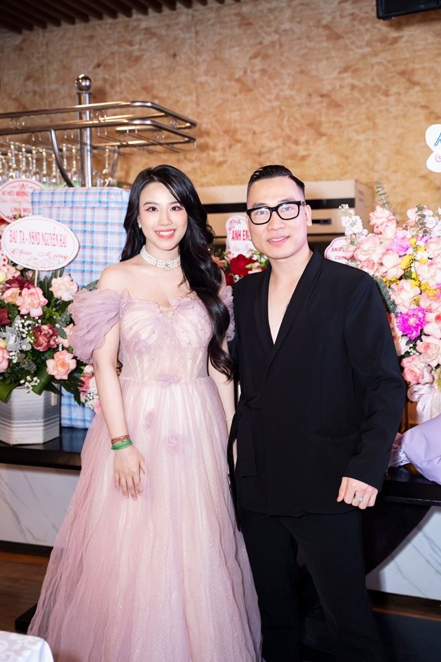 30-1785380315-linh-miu-bang-hoang-khi-nhan-tin-tuan-son-phi-ho-qua-doi-1-cau-noi-khien-cdm-tranh-cai