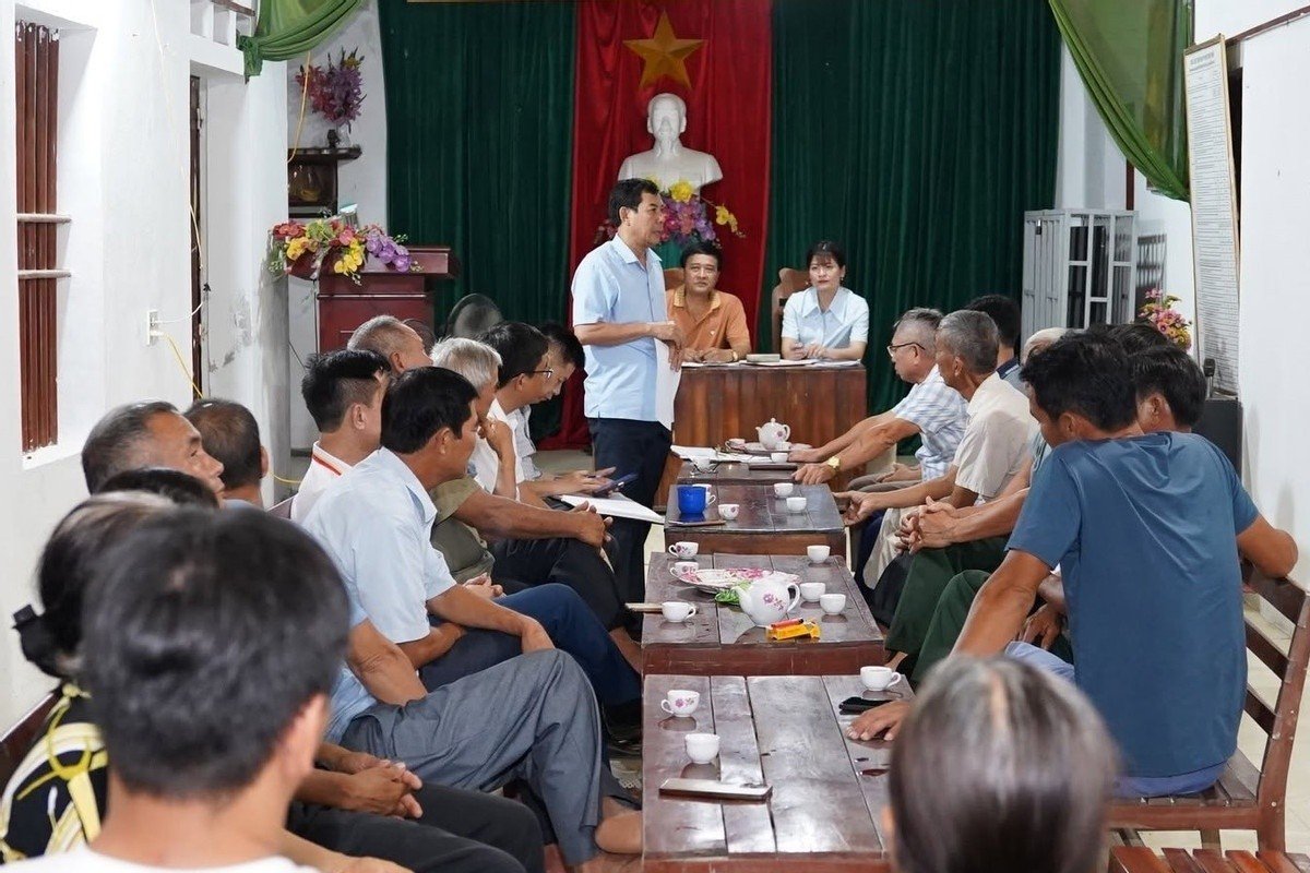 31-1785480208-chu-tich-ubnd-tinh-thanh-hoa-yeu-cau-giam-cuoc-hop-danh-thoi-gian-xuong-co-so