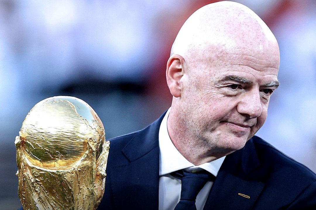 31-1785480413-uefa-tuyen-bo-tay-chay-fifa-phan-doi-ke-hoach-ban-world-cup-cua-chu-tich-infantino