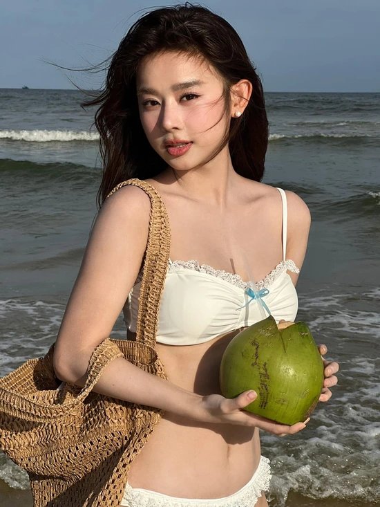31-1785490153-dong-thai-la-cua-ban-gai-cu-nguyen-hung-sau-khi-thu-dan-nguyen-nhac-den-nh-trong-tam-thu