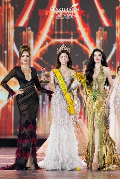 01-1785566333-vua-dang-quang-a-hau-3-miss-grand-vietnam-2026-phan-le-kim-ngoc-bi-dao-clip-tum-toc-ban-hoc