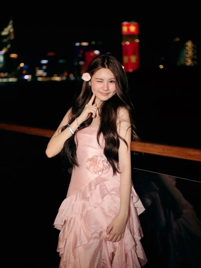01-1785568098-nghi-van-thieu-gia-tai-sam-gop-mat-trong-sinh-nhat-em-gai-lo-lem-thu-hut-su-chu-y-cua-cu-dan-mang