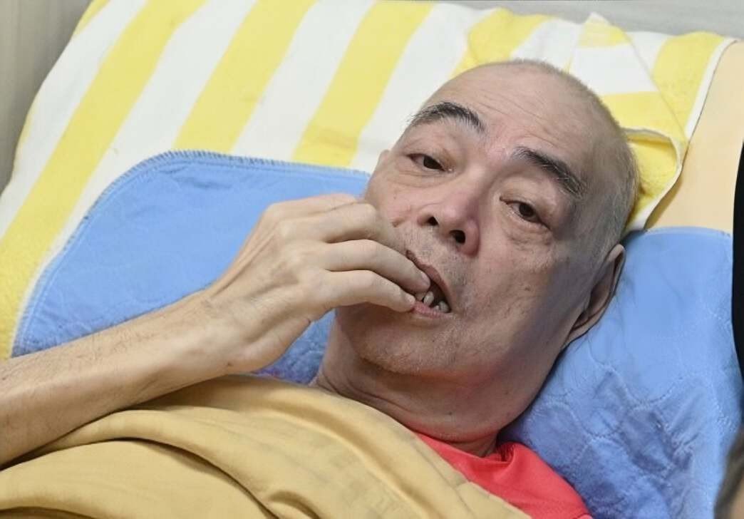 Nam nghệ sĩ bị viện dưỡng lão ngược đãi rơi vào tình trạng nguy hiểm, cơ thể hoại tử không thể cử động - Ảnh 3.