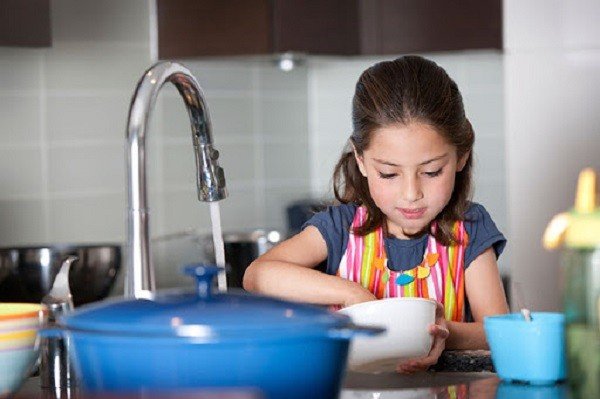 Dạy trẻ tự lập trong giai đoạn từ 0 – 6 tuổi như thế nào? | WABOOKS - CHUYÊN GIA SÁCH EHON